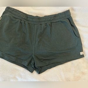 Vuori Emerald Green Halo Performance Short Women's DreamKnit™ Shorts